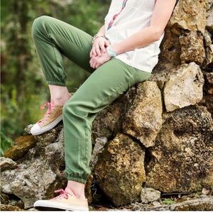 Matilda Jane Lyocell Joggers in Green w/ Embroidered Drawstring XS